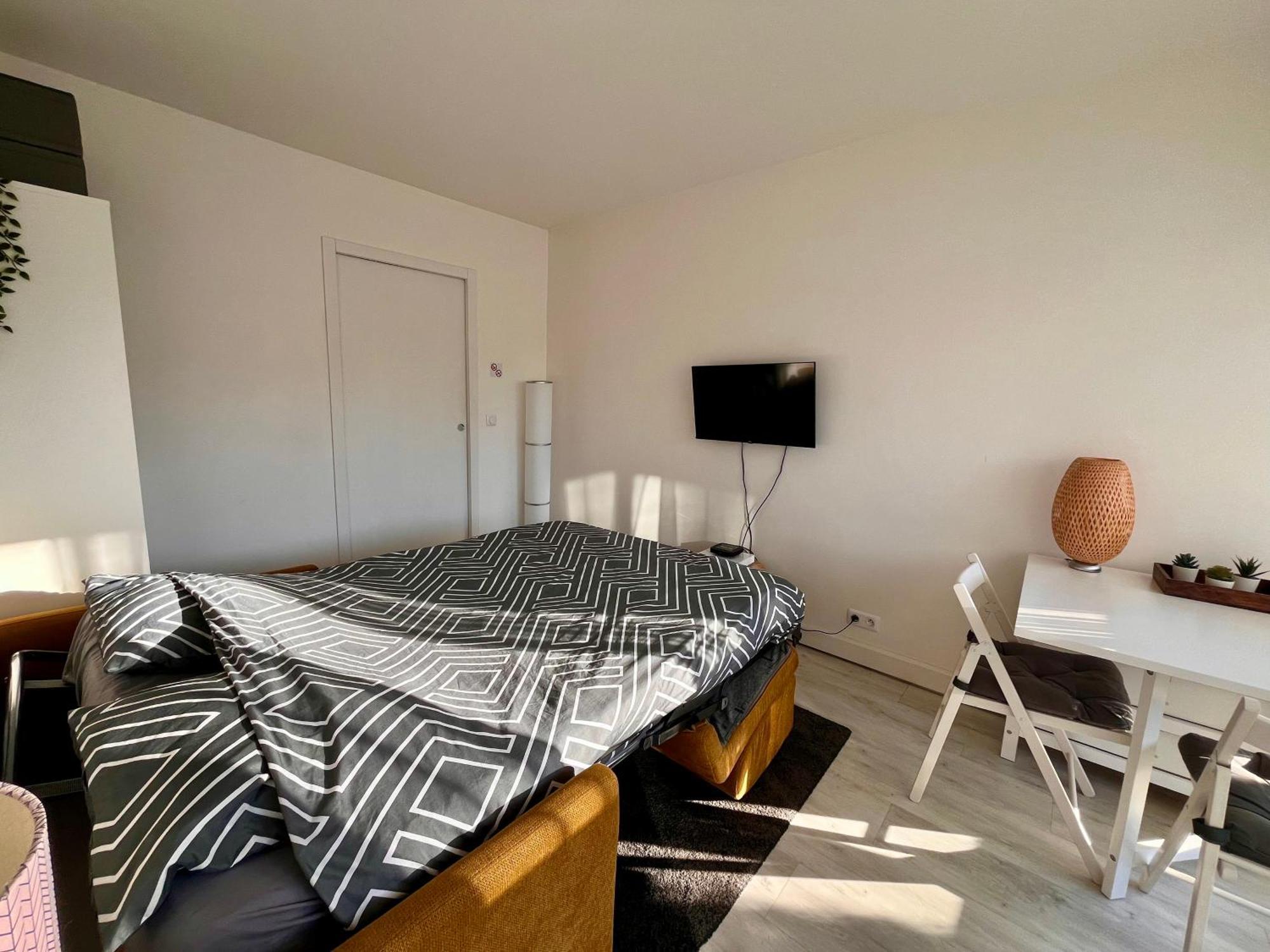 Hanahome 2 Adultes Parking Prive Business & Tourisme Le Chesnay  Exterior foto